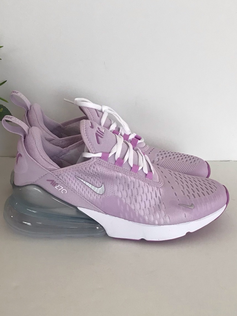 Nike Air Max 270 - Picture 3 of 8